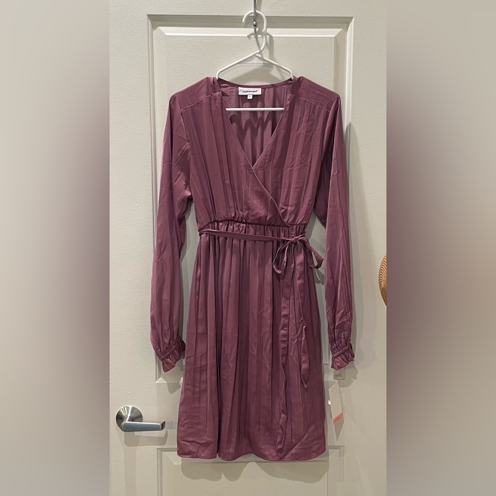 NEW…Motherhood Maternity Woven Wrap Smocked Long-Sleeve Dress - Picture 4 of 5